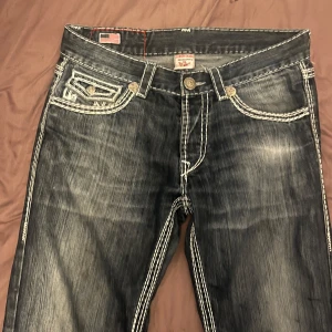 Mörkblå jeans från True Religion - sköna vintage true billy sup and qts restored dunder unc pantalooners kan diskutera pris 