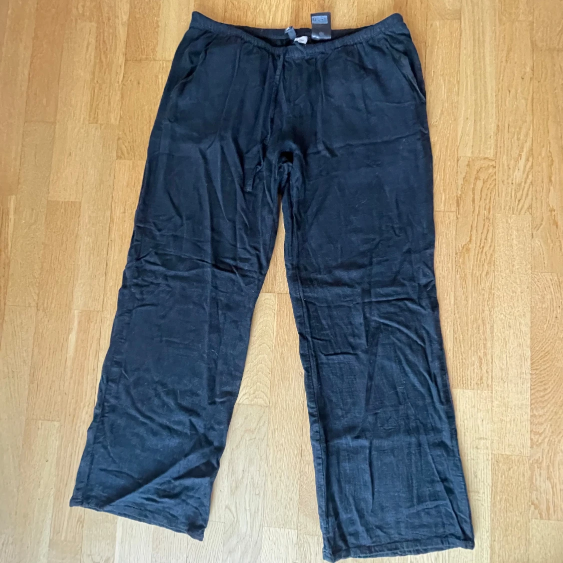 Svarta linnebyxor  - 2