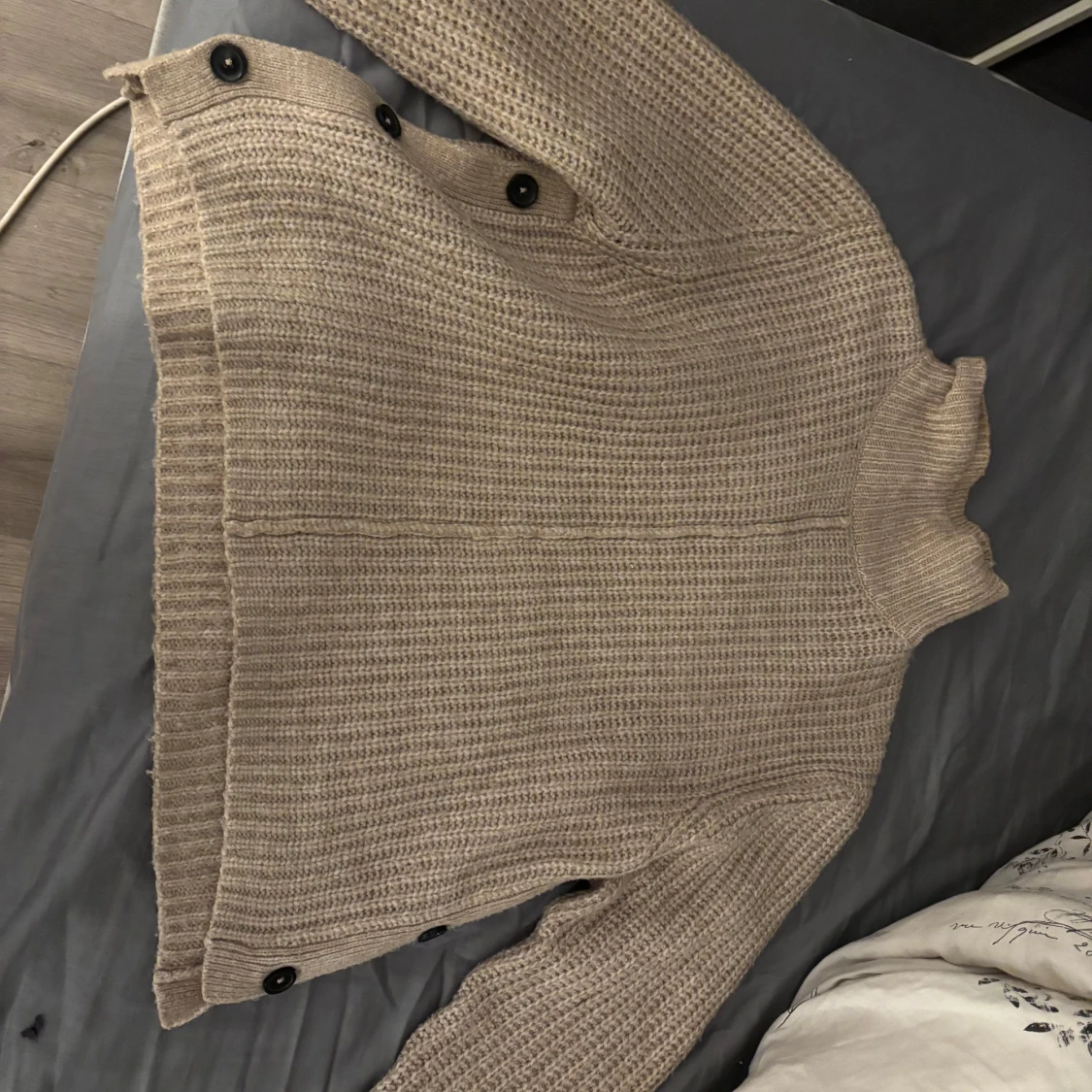 Beige stickad tröja från Samsa Collection - 1