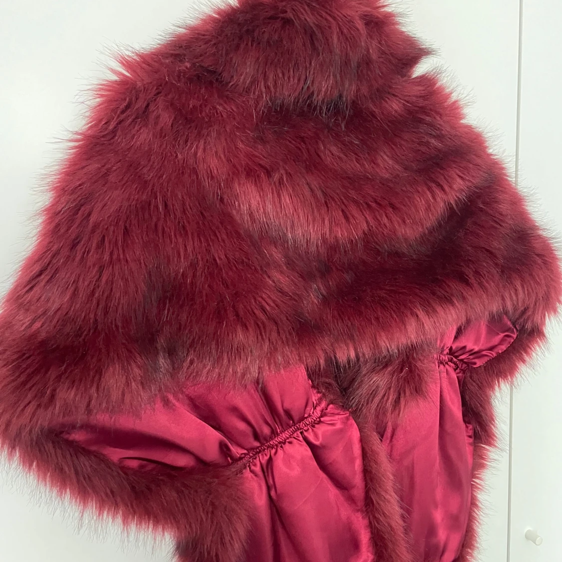 Vinröd päls - 3