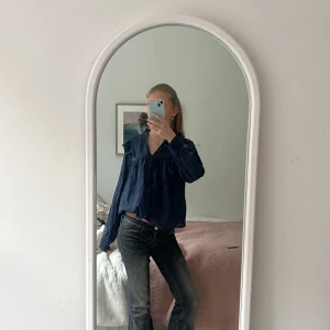 Mörkblå blus - Super fin mörkblå blus från meet me there🌚💙nästan aldrig använd då den är för stor