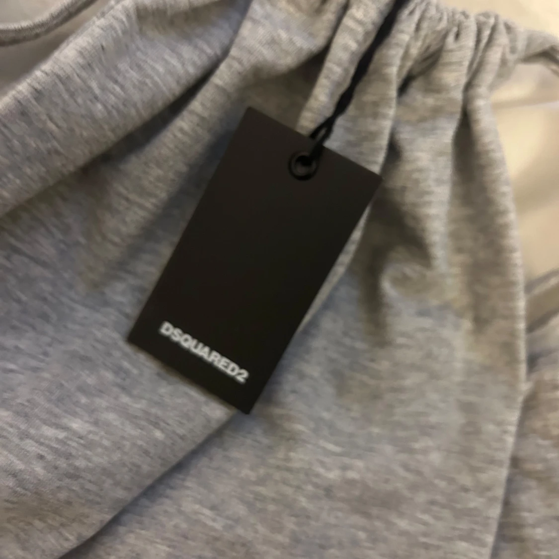 Grå t-shirt från Dsquared2 - 1