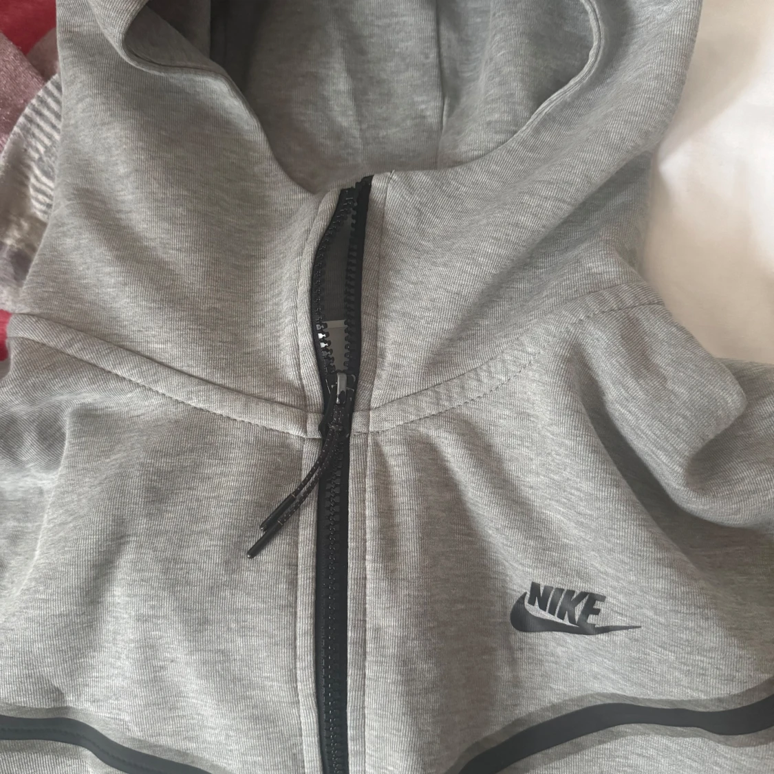 Grå Nike Tech Fleece - 1