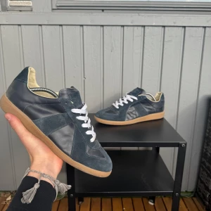 Maison margiella gats - Säljer nu årets sommarskor i den snyggaste modellen. De är i använt skick men inga som helst defekter eller liknande. Hör av er vid mer info och vid frågor :)