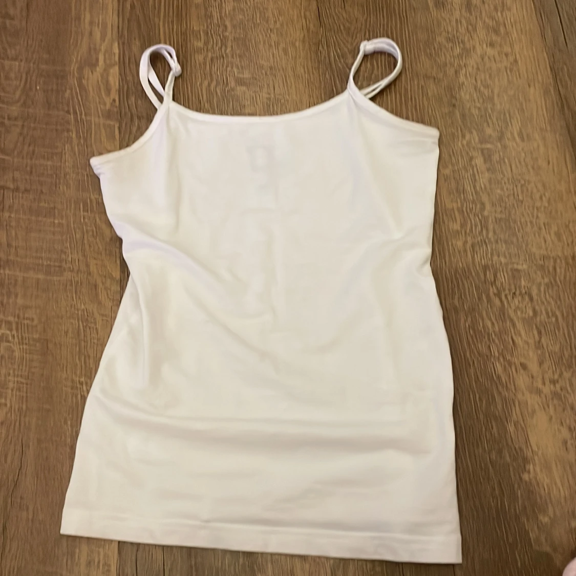 Vit linnetopp från Basic U