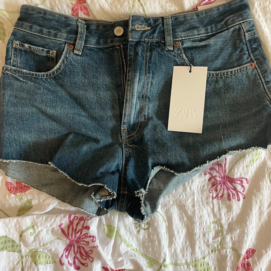 Blå jeansshorts från Zara