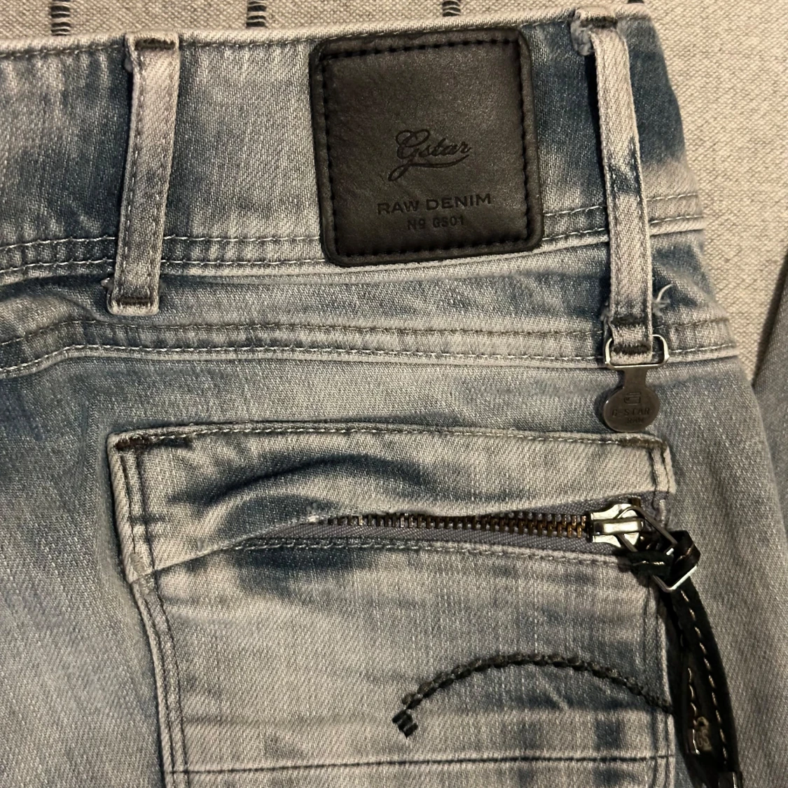 G-Star ljusgråblå jeans med låg midja – strl 24/30 - 3
