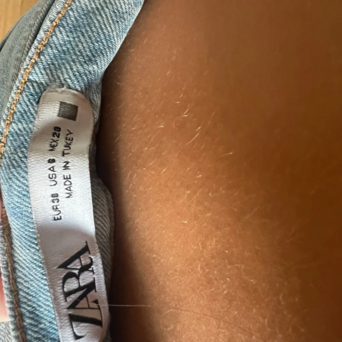 Bootcut ljusblå jeans från Zara - 2