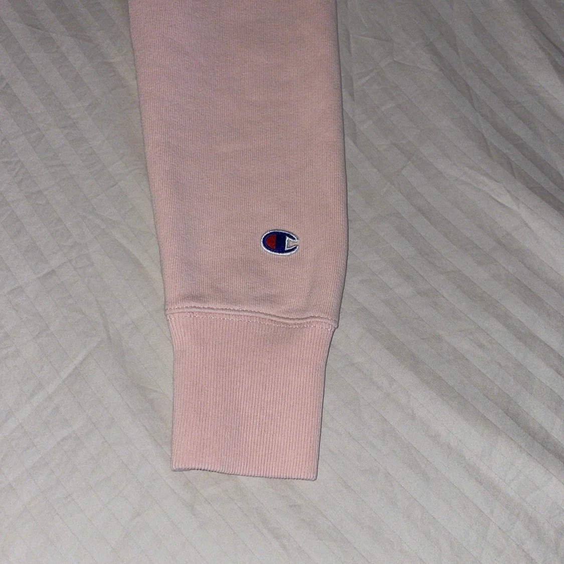 Ljusrosa Champion hoodie med logga, storlek xs - 2