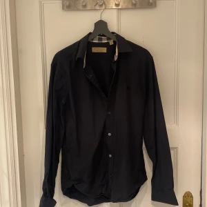 Burberry skjorta  - | Fin burberry skjorta i fint skick | Sick 8/10 | Storlek S|
