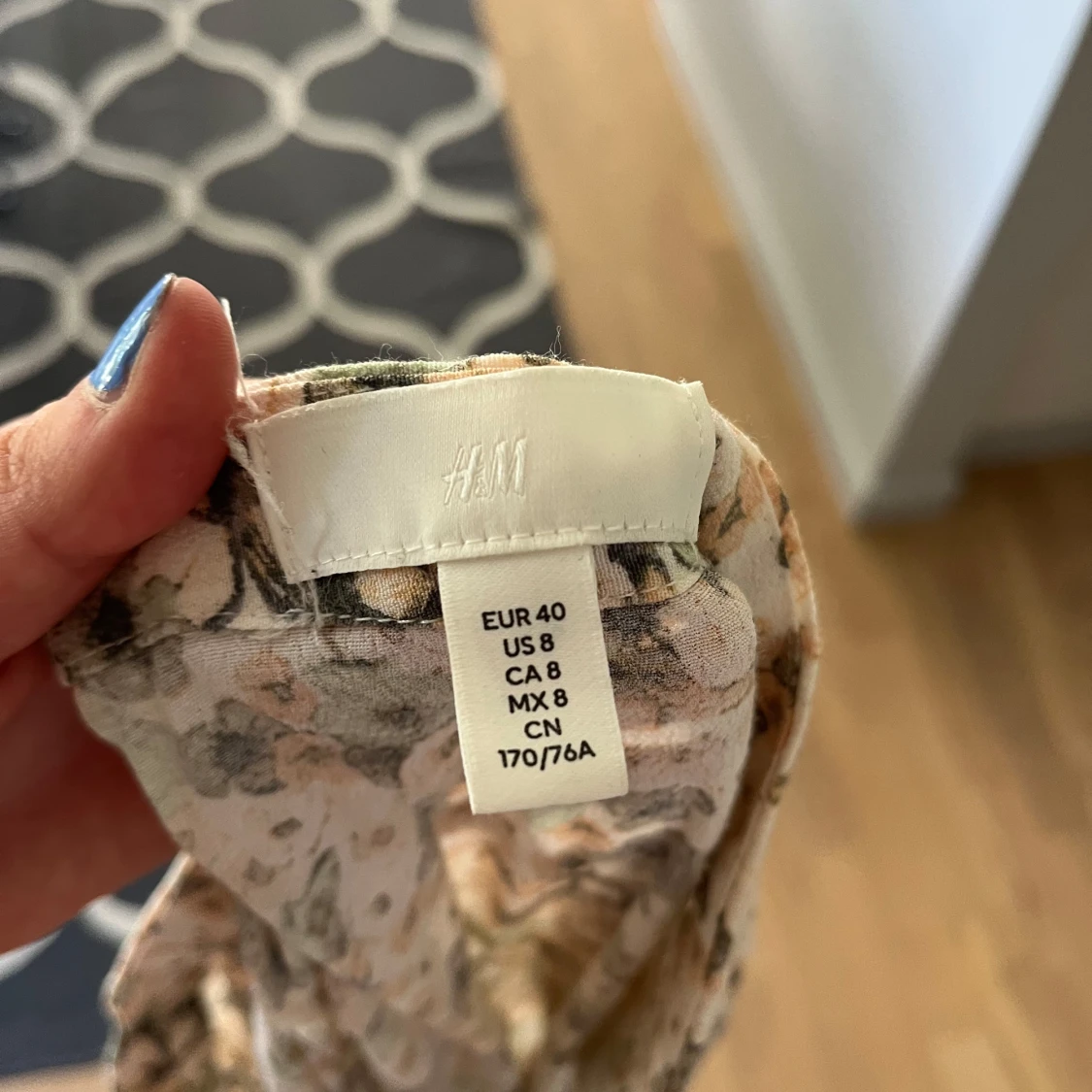 Blommig långkjol  - 1