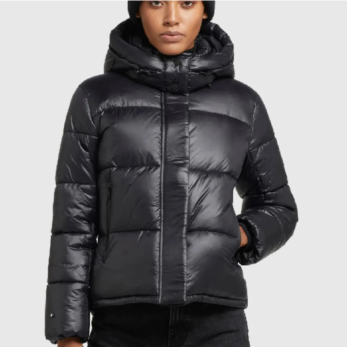 Svart pufferjacka från Khujo - 1