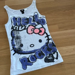 Hello Kitty paljettlinne  - Unikt linne💜storlek 170 men passar xs/s!