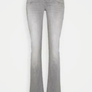 Snygga grå jeans från LTB W28 L30 - Säljer dessa as snygga ltb jeans💗🥰
