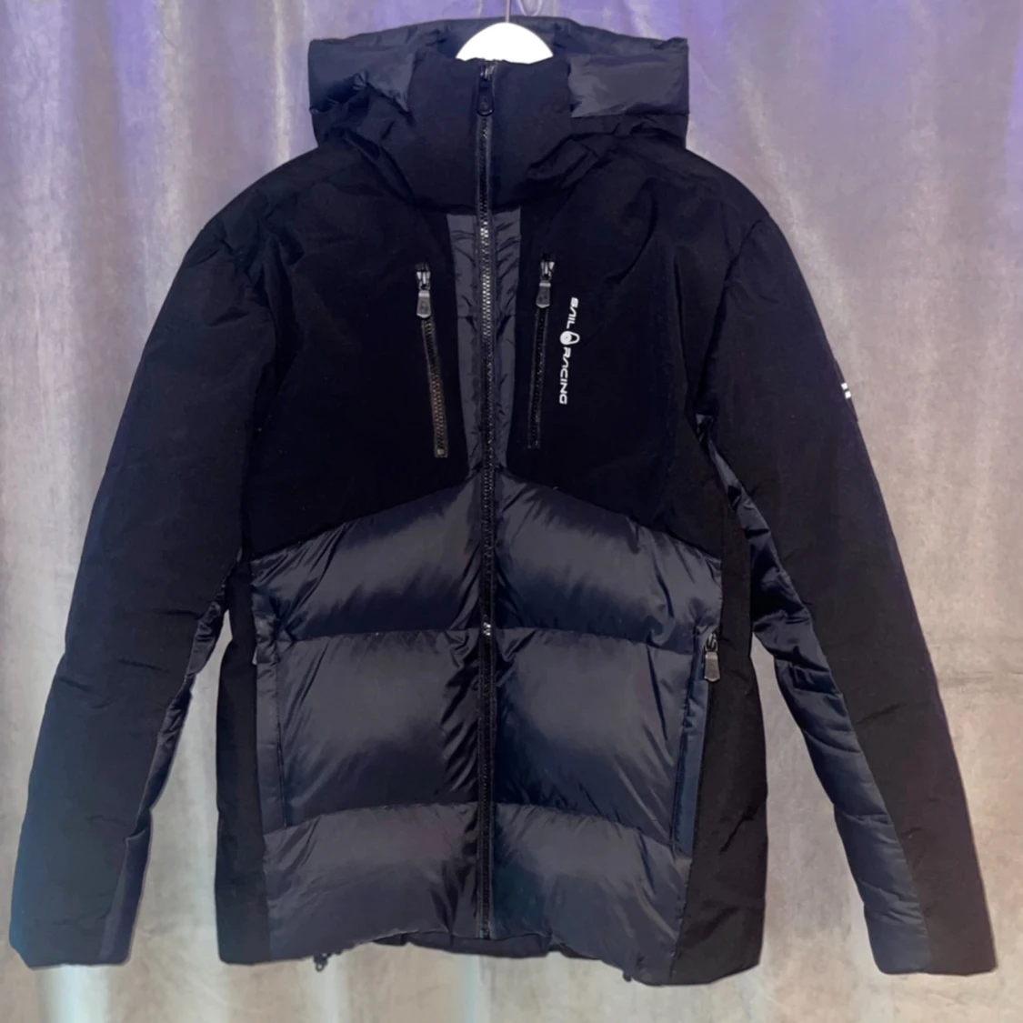 Svart dunjacka Sail Racing