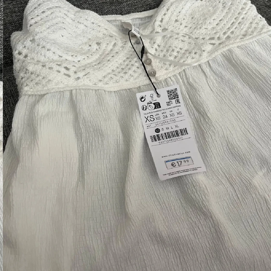 Vit topp från Stradivarius - 2