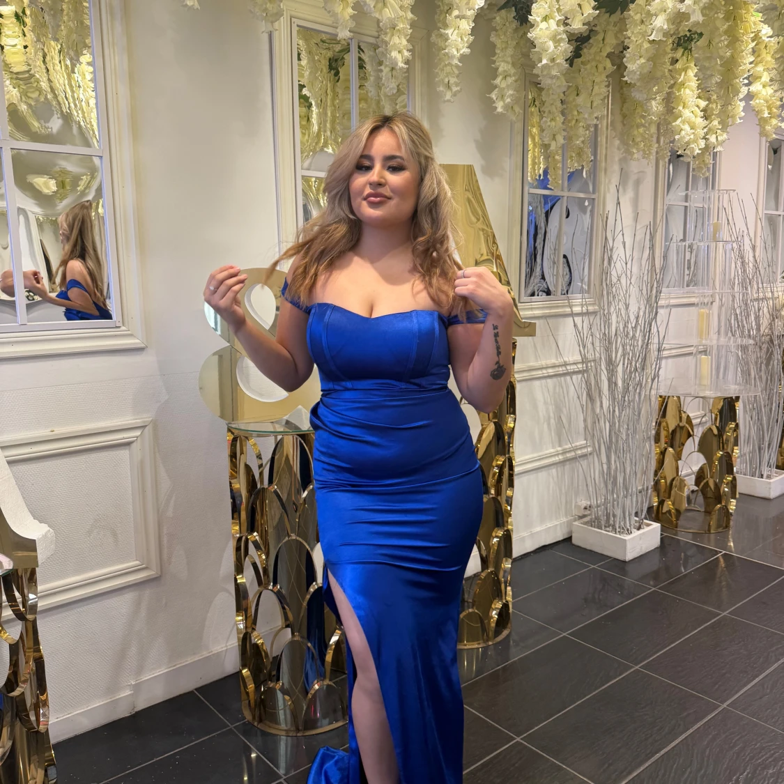 Blå långklänning med slits - 1