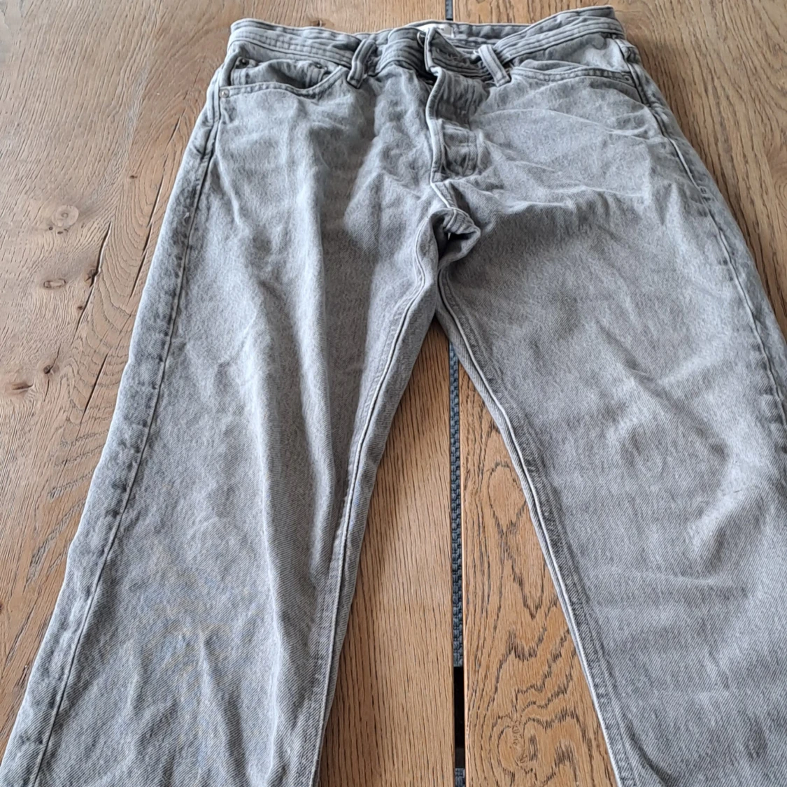 Grå loose fit jeans från Jack & Jones