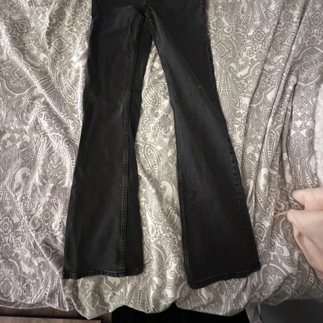 Svarta bootcut jeans från 157 XXS - 4