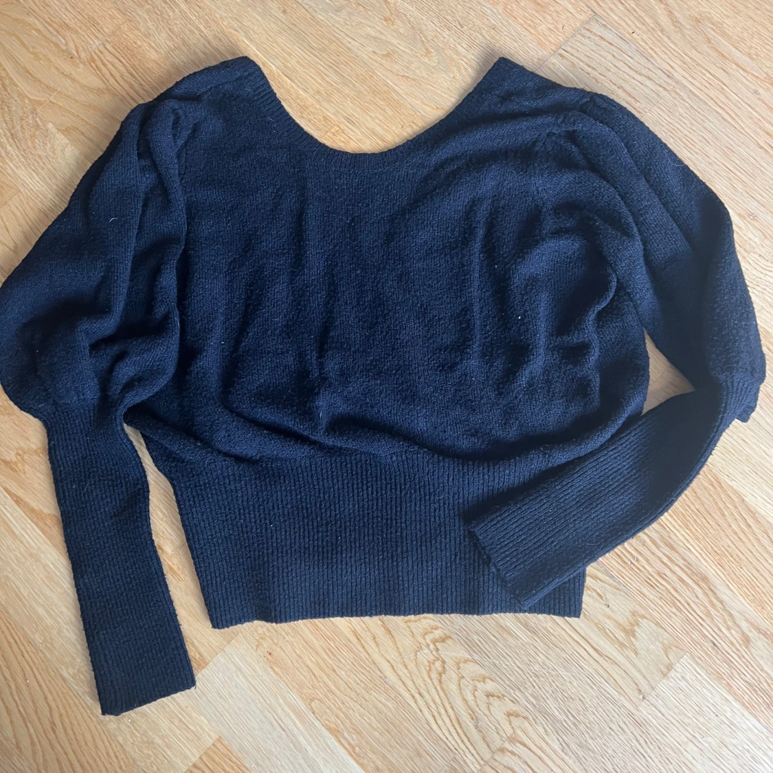 Svart omlottstickad tröja Ivyrevel - 1