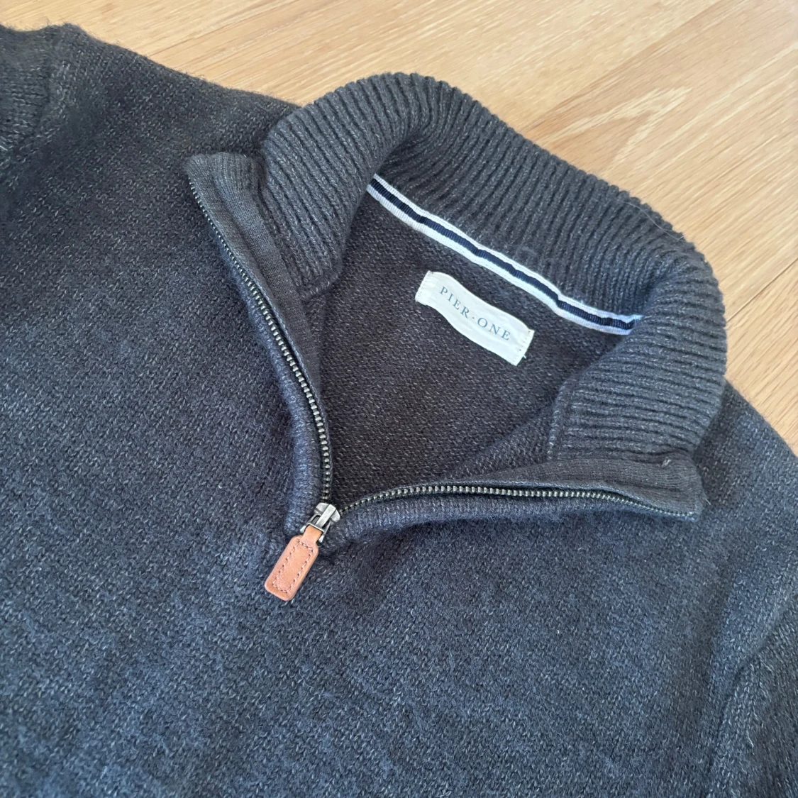 Mörkgrå stickad tröja Pier One - 1