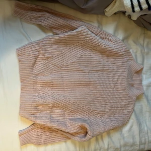 Rosa stickad tröja från pure instinct  - Rosa stickad tröja från pure instinct