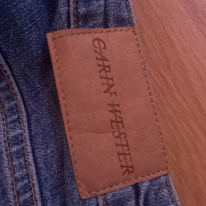 Carin Wester jeans  - Jättefina Carin Wester jeans ( står storlek 34 men jag uppskattar dom som mycket mindre)