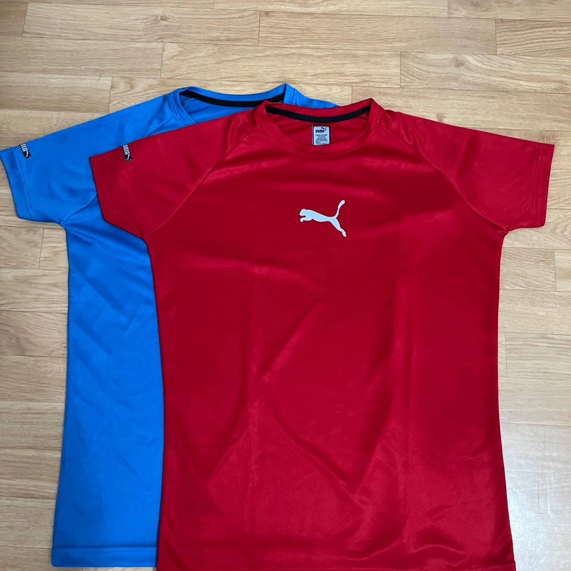 Röd Puma t-shirt i funktionsmaterial