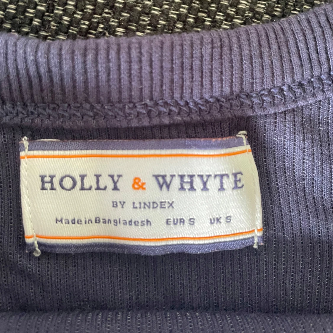 Mörkblått linne - 2