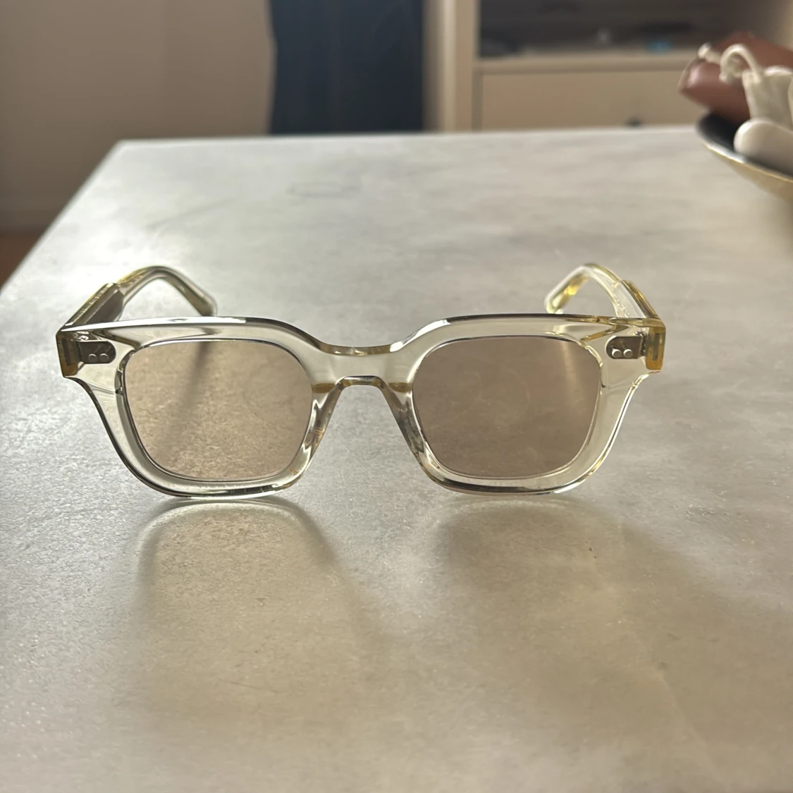 Transparenta fyrkantiga solglasögon från A.Kjaerbede - 1