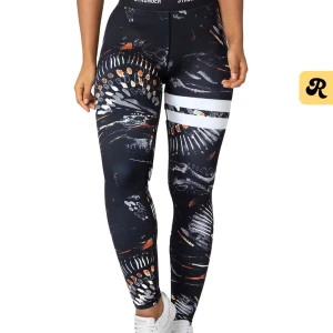  Stronger träningsbyxor  - Träningstights från Stronger i bra , nypris 800kr, skriv för mer bilder och priset kan diskuteras 😊