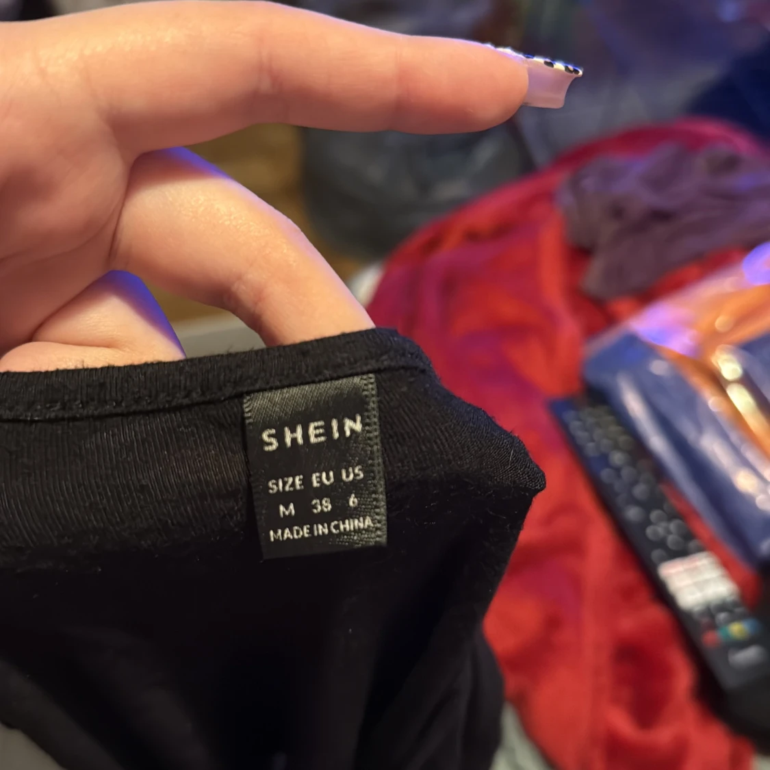 Svart croppad långärmad topp från SHEIN - 2