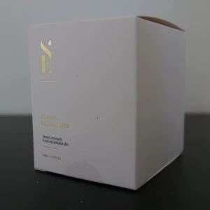 Ansiktsmask - Pink Clay - Oöppnad ansiktsmask från Skin Essentials. Inhandlad i april 2024. Nypris 1000kr.