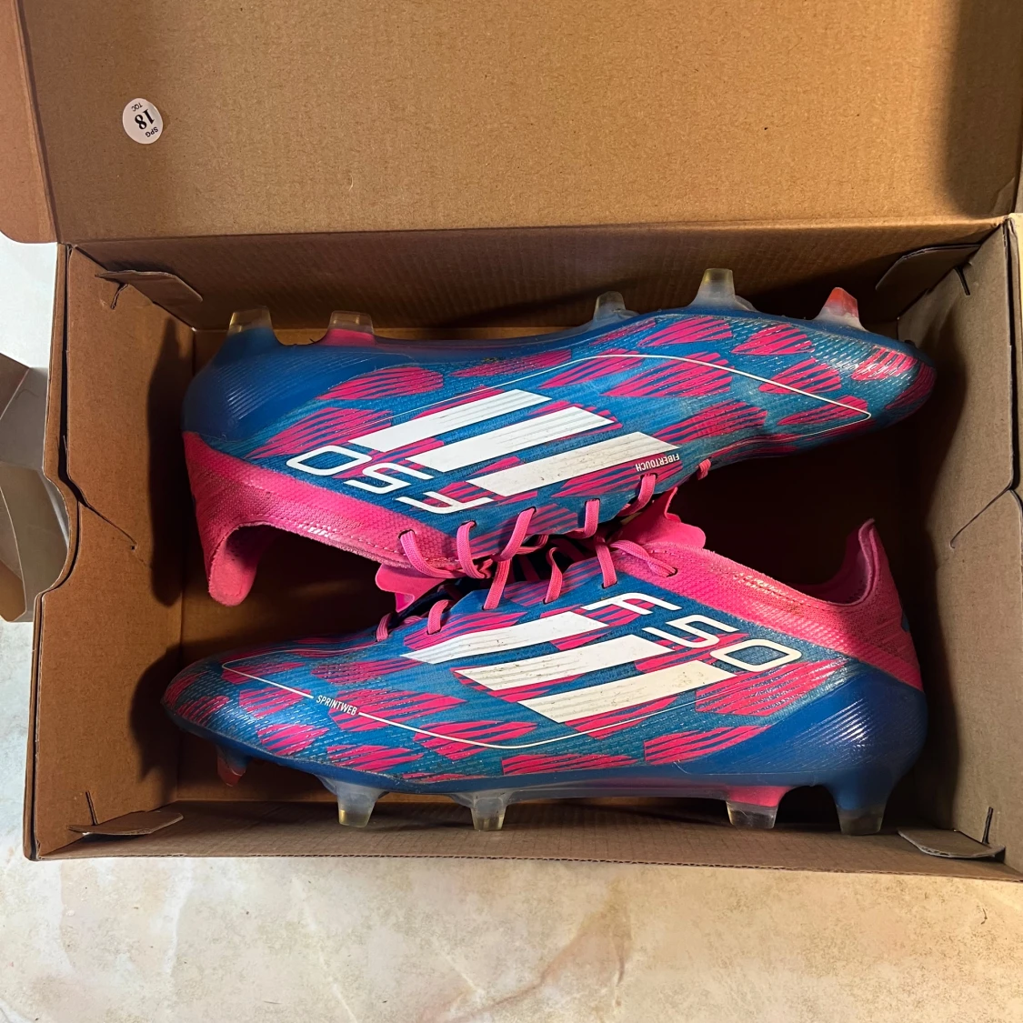 Adidas F50 Elite Reemergence pack