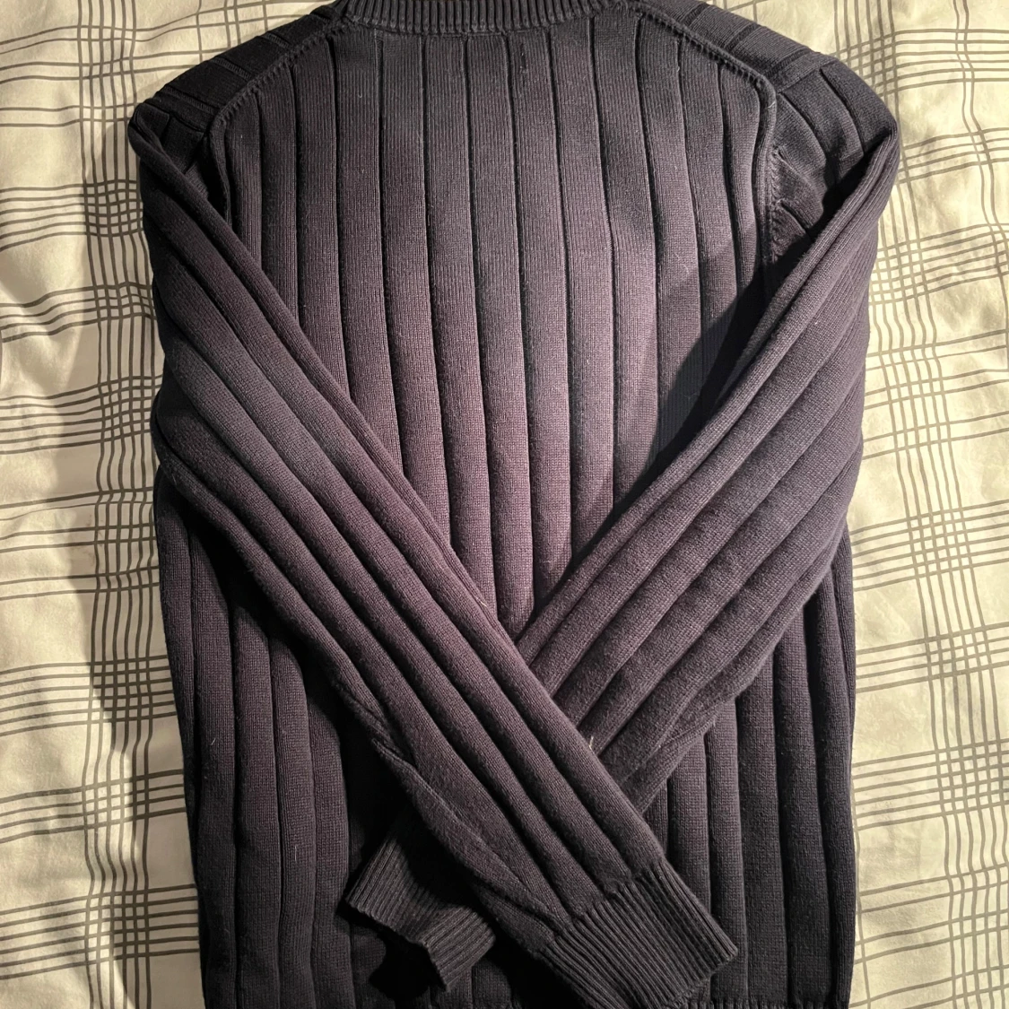 Svart ribbad tröja från GANT - 1