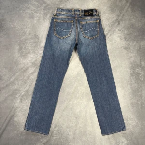 Jacob Cohen jeans  - Skick: 8/10 | Tillbehör: Bara jeansen | Nypris: +- 7000 SEK 