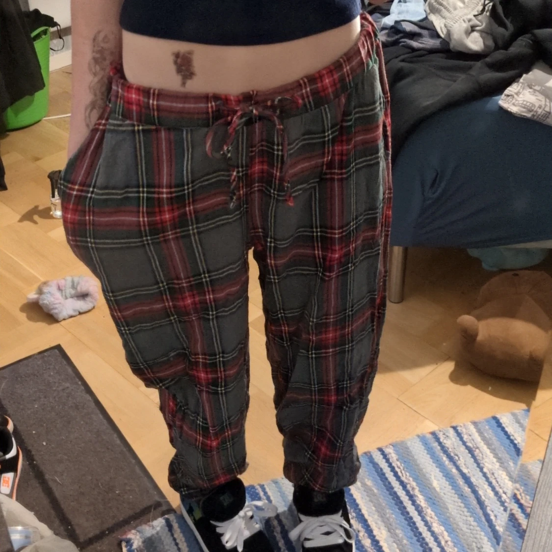 Rutig mjukisbyxa med snörning XL