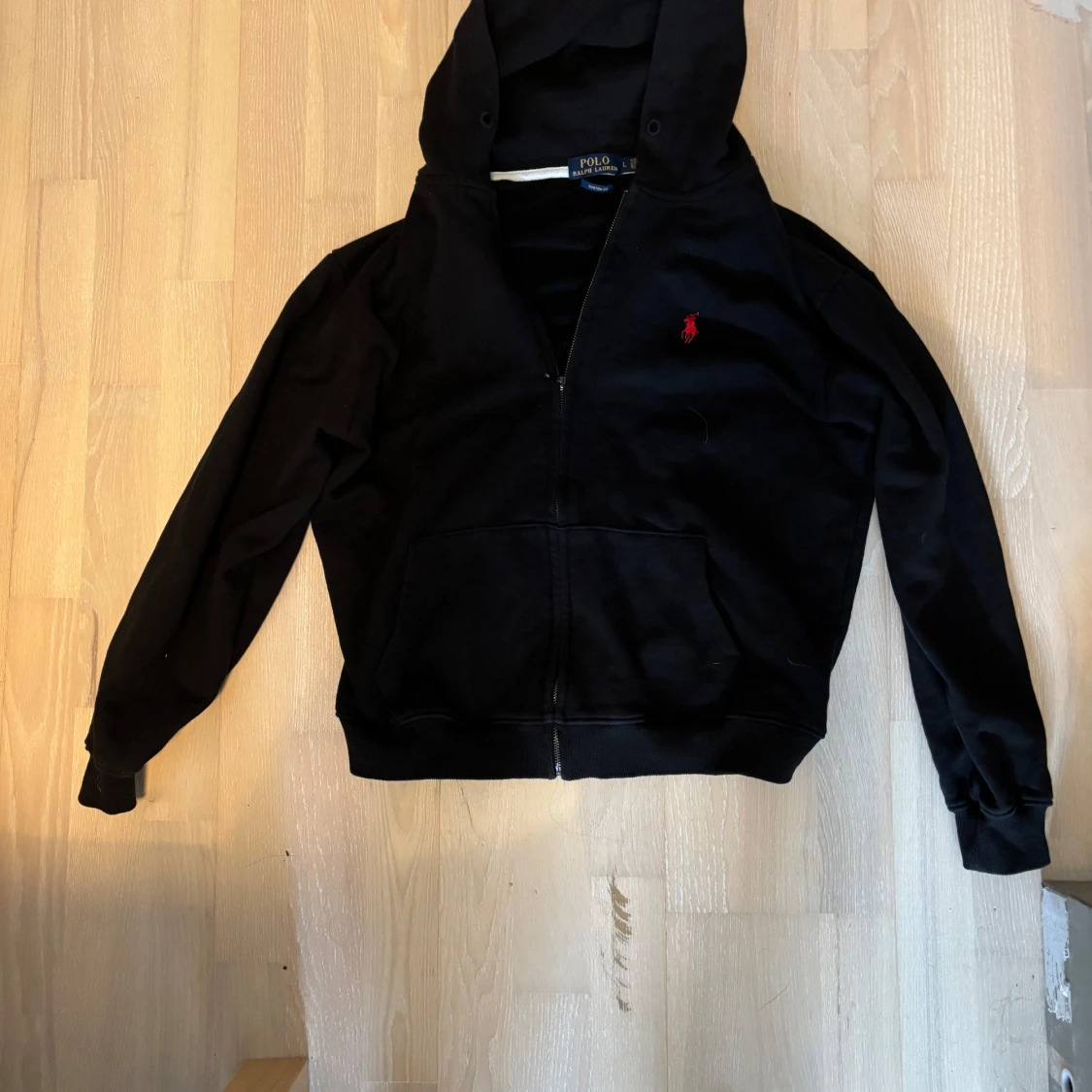 Svart hoodie från Polo Ralph Lauren