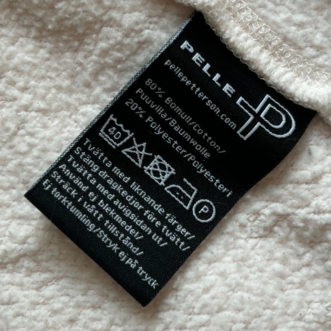 Ljusrosa hoodie från Pelle P - 2