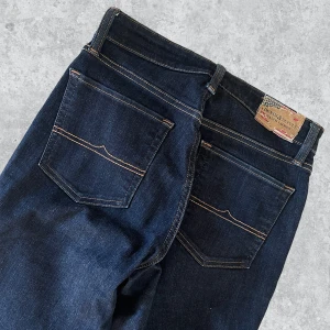 RALPH LAUREN DENIM & SUPPLY - Tjena! Säljer dessa Ralph Lauren Denim & Supply jeans i slim modell✔️ W28 L28✔️Fransar nere vid foten✔️Skriv vid frågor✔️
