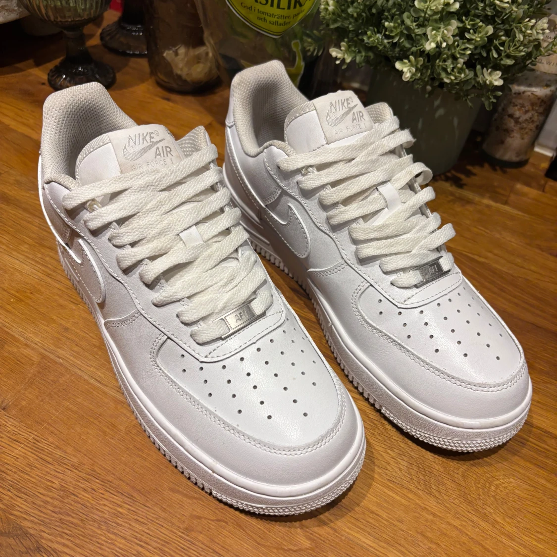 Nike Air Force 1 helvita sneakers - 1