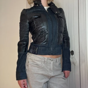 Miss sixty jacka - Tuff och cool och snygg jacka från Miss Sixty