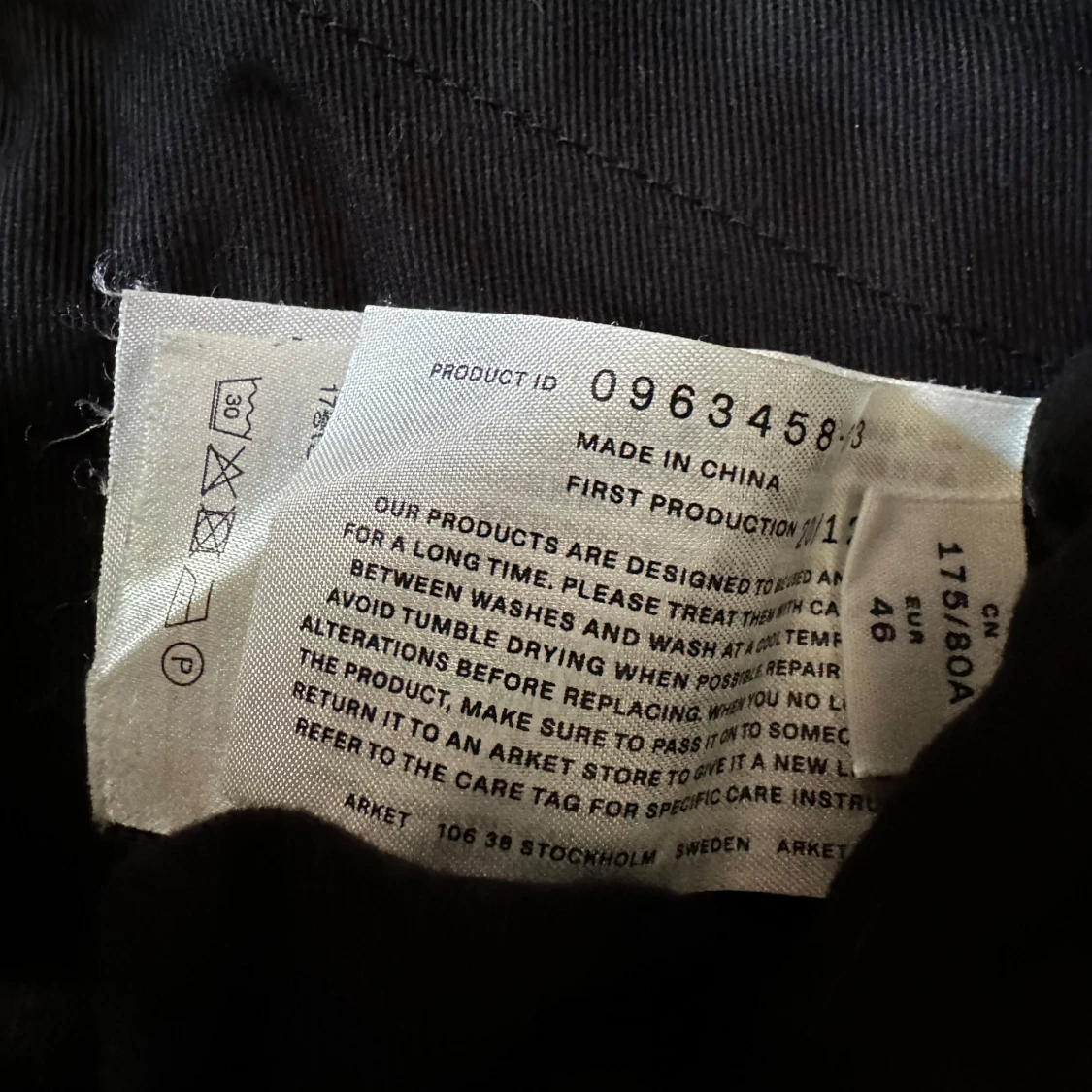 Svarta shorts från Arket, storlek 46 - 2