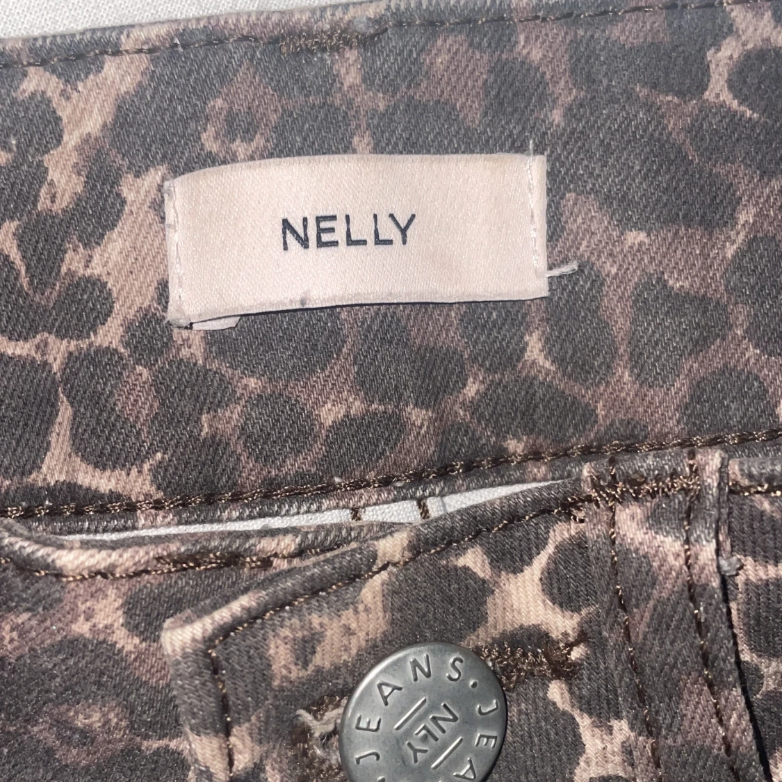 Bootcut jeans med leopardmönster Nelly - 1
