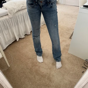  LTB jeans Valerie - Säljer ett par klassiska LTB jeans i modellen ”VALERIE”, säljer pga jag inte använder de längre💞💞