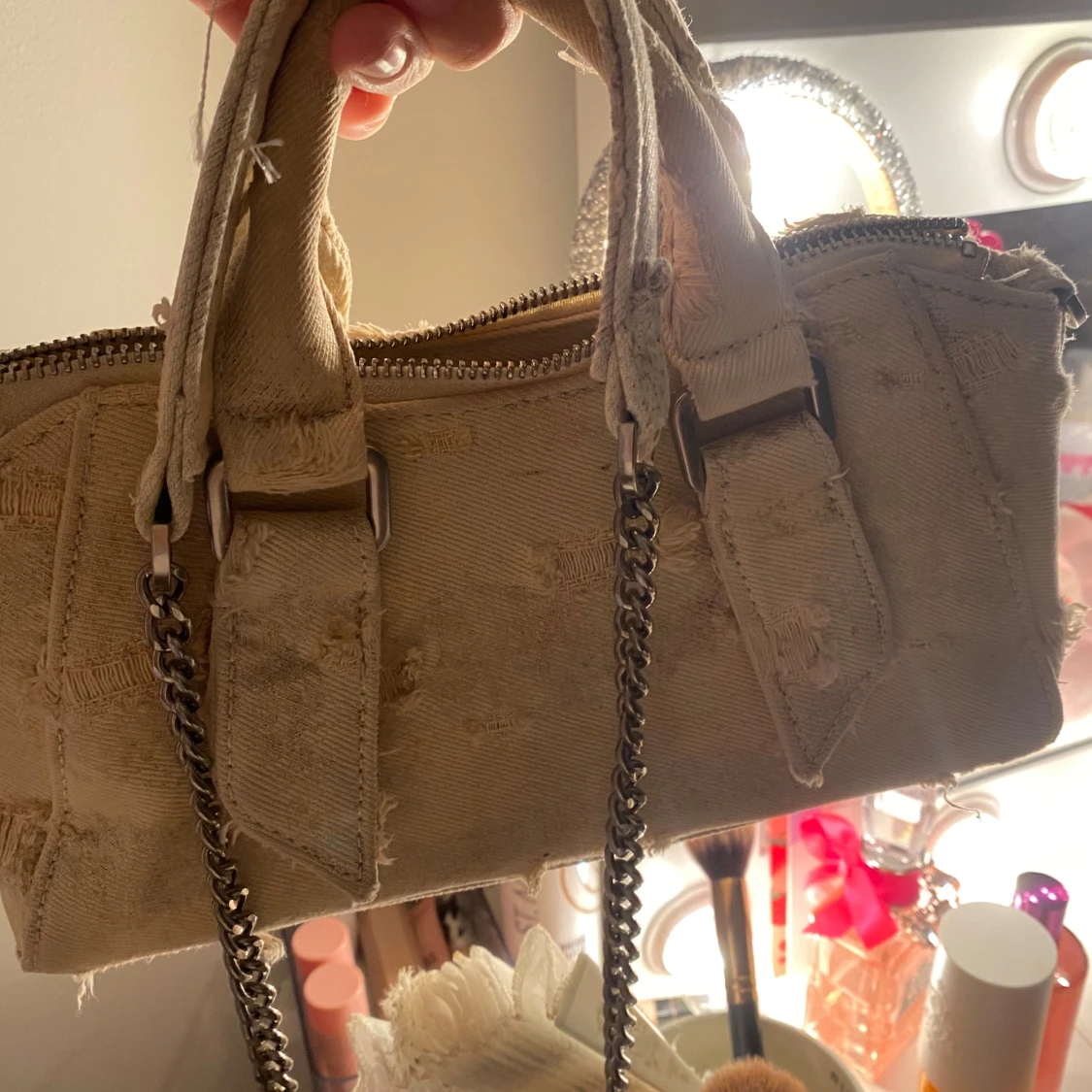 Beige jeans handväska med kedja