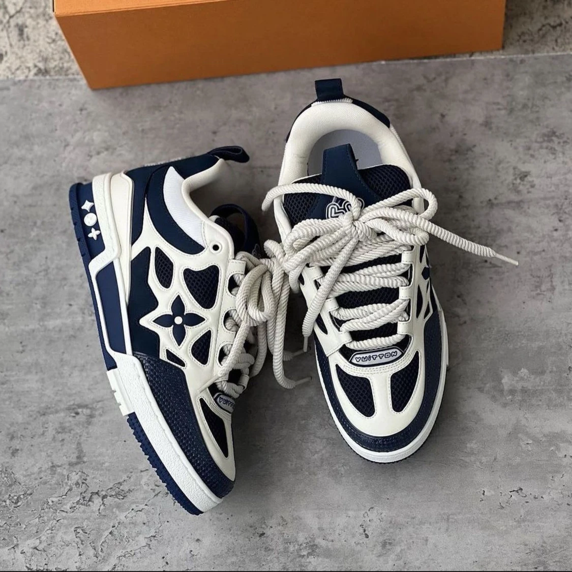 Louis Vuitton skates blå vita