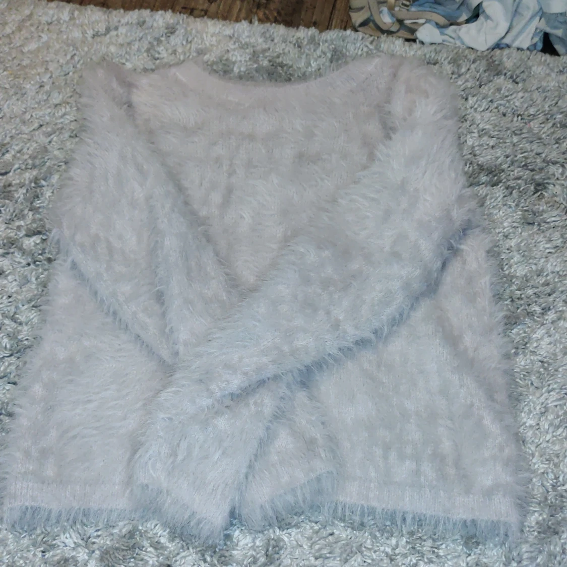 Ljus fluffig tröja från H&M