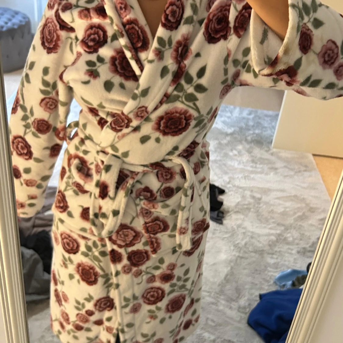 Blommig vit fleece morgonrock