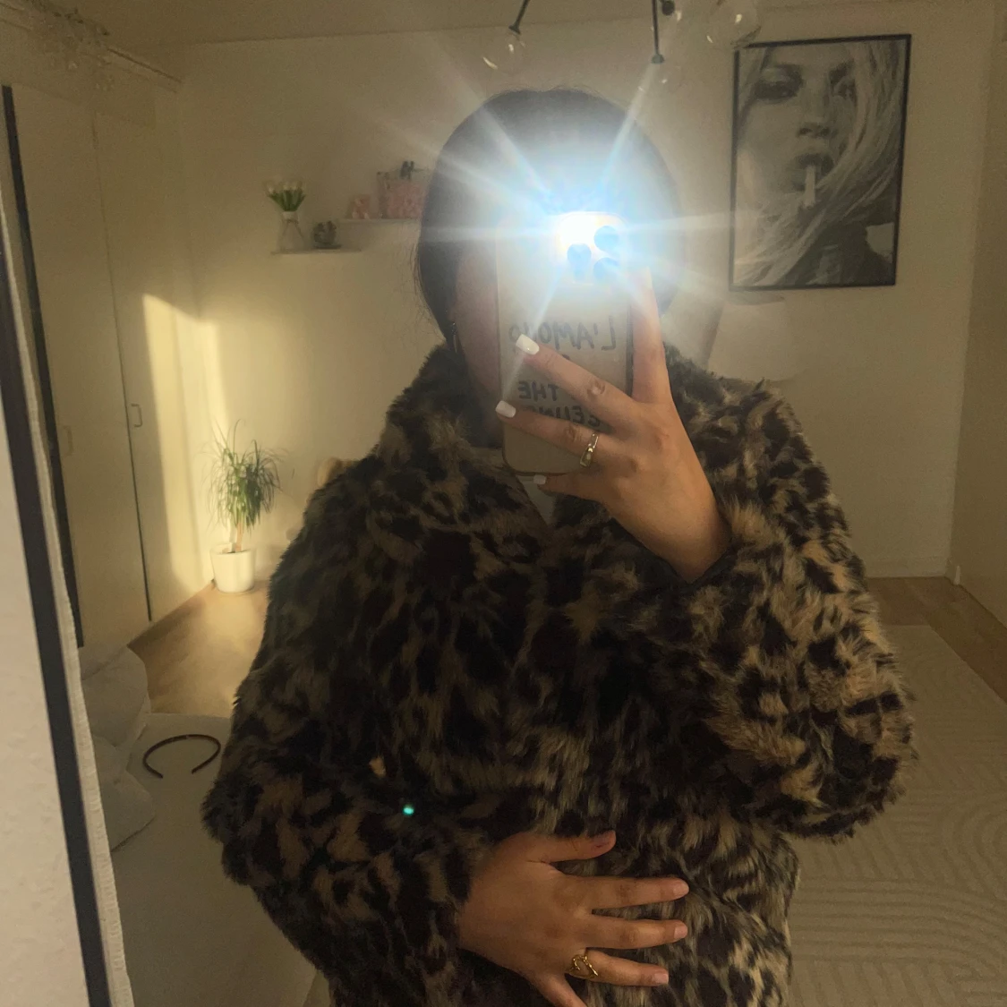 Leopardmönstrad pälsjacka - 2